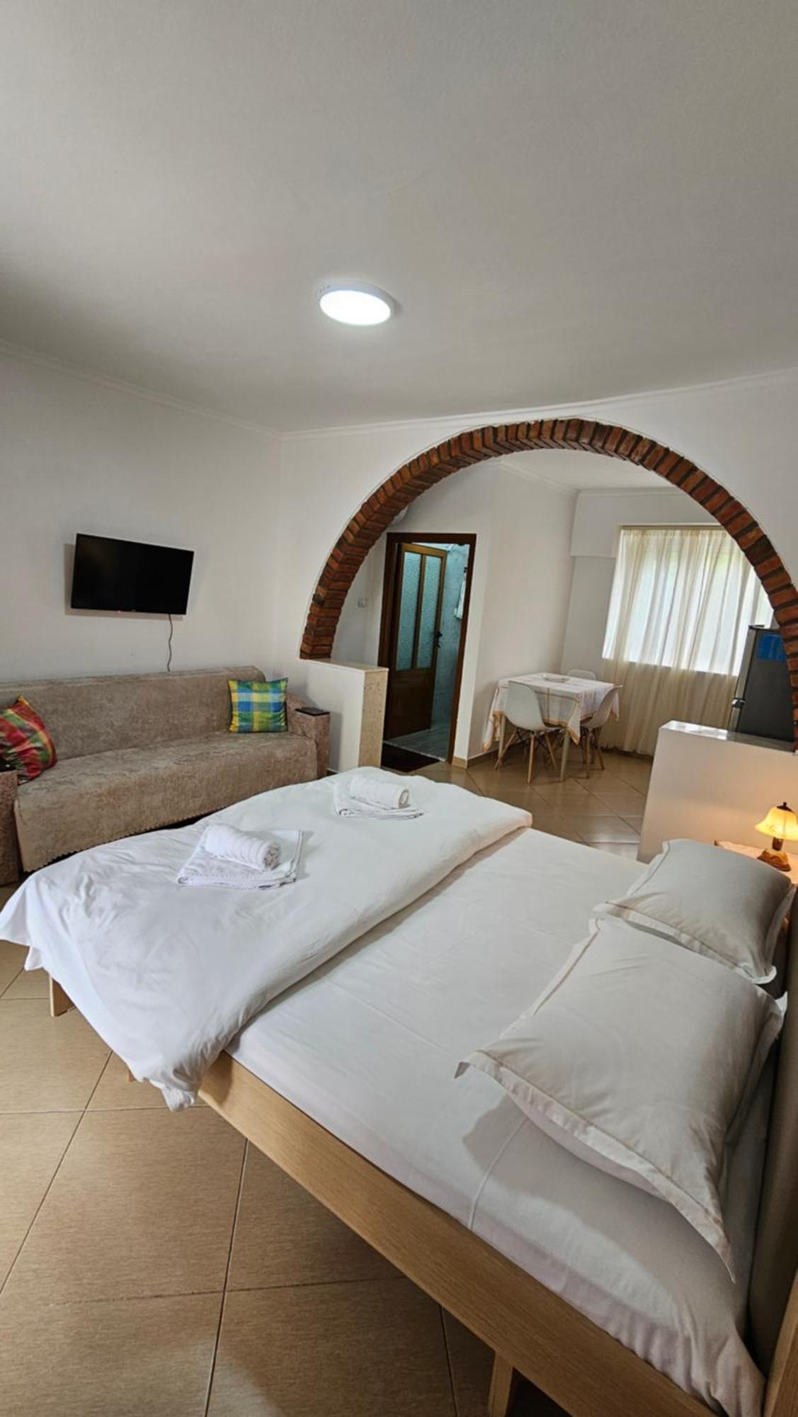 Aliaj'S Guest House Berat Buitenkant foto